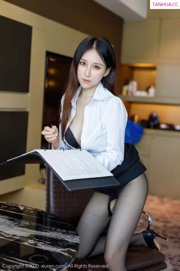 月音瞳  [XiuRen]高清写真图 2020.10.14 No.2649 月音瞳第19张图片